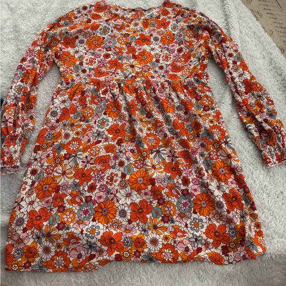 Dresses & Skirts - Floral Long Sleeve Midi Dress